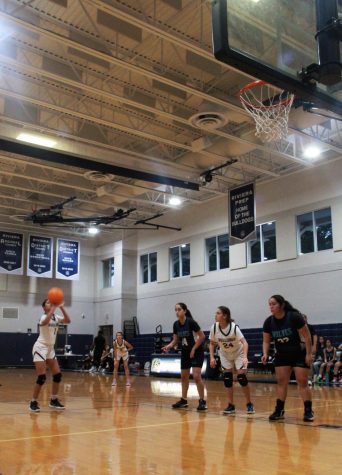 Girls Varsity Basketball Welcomes New Coaches