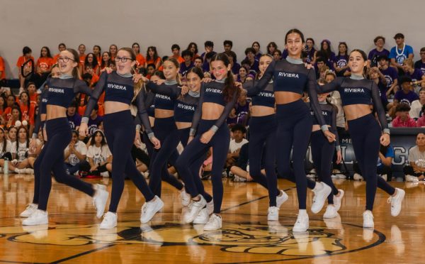 Middle School Dance Team performing for our 2023 color wars. 